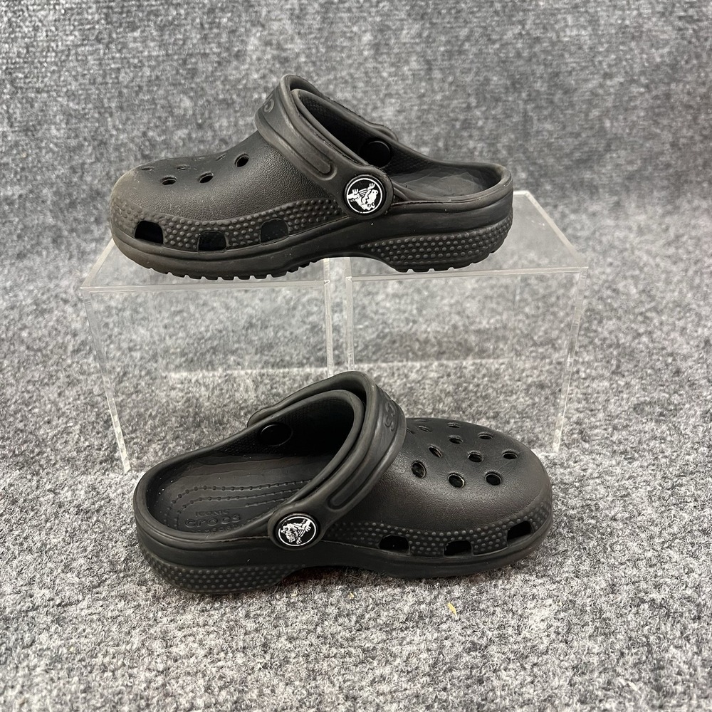 Crocs Unisex Black Little Kids Size C8 Water Outdoor Shoes